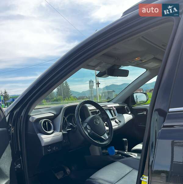 Позашляховик / Кросовер Toyota RAV4 2017 в Тячеві фото 8 Позашляховик / Кросовер Toyota RAV4 2017 в Тячеві