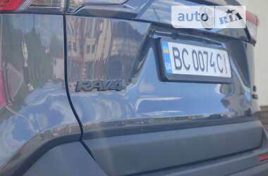 Внедорожник / Кроссовер Toyota RAV4 2020 в Львове