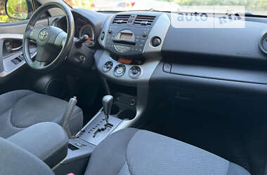 Внедорожник / Кроссовер Toyota RAV4 2006 в Днепре