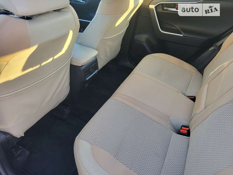 Позашляховик / Кросовер Toyota RAV4 2023 в Києві фото 7 Позашляховик / Кросовер Toyota RAV4 2023 в Києві