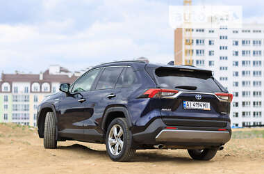 Внедорожник / Кроссовер Toyota RAV4 2020 в Львове