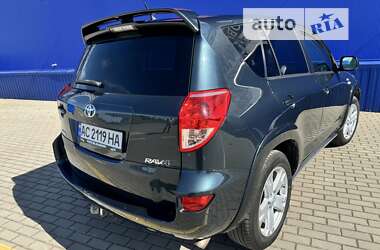 Позашляховик / Кросовер Toyota RAV4 2007 в Нововолинську