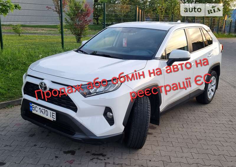 Внедорожник / Кроссовер Toyota RAV4 2019 в Львове