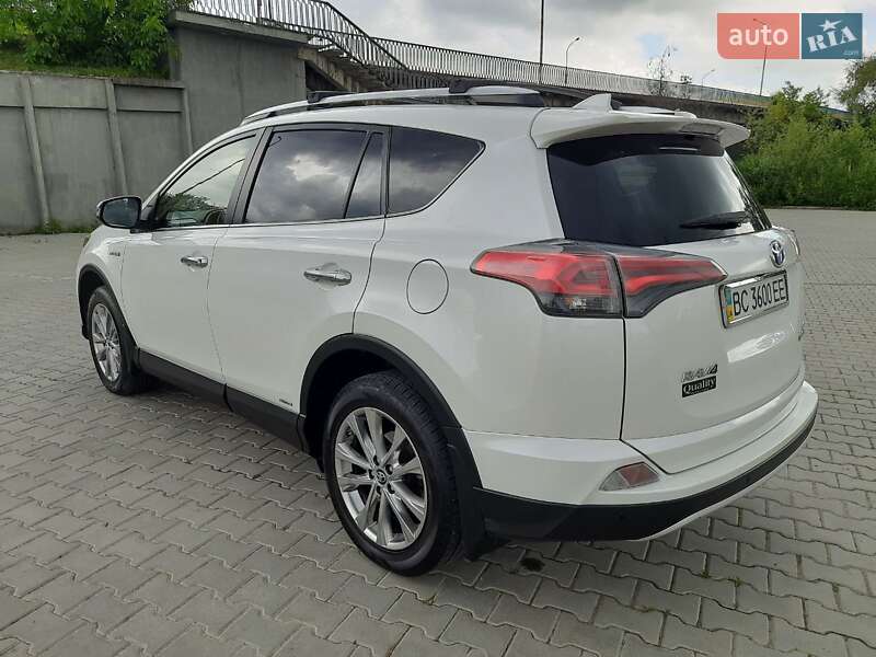 Внедорожник / Кроссовер Toyota RAV4 2016 в Дрогобыче
