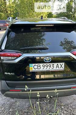 Внедорожник / Кроссовер Toyota RAV4 2021 в Чернигове