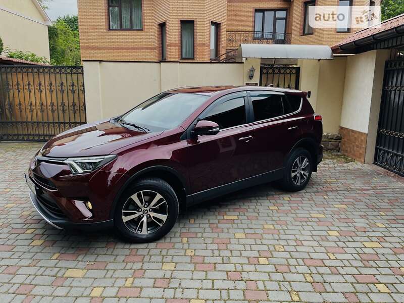 Позашляховик / Кросовер Toyota RAV4 2017 в Одесі