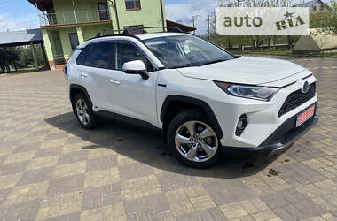 Внедорожник / Кроссовер Toyota RAV4 2021 в Самборе