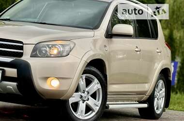 Позашляховик / Кросовер Toyota RAV4 2007 в Міжгір'ї