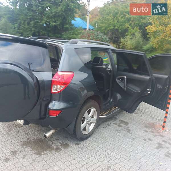 Внедорожник / Кроссовер Toyota RAV4 2007 в Полтаве