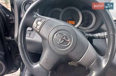 Внедорожник / Кроссовер Toyota RAV4 2007 в Полтаве