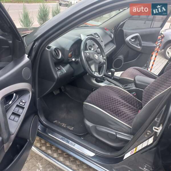 Внедорожник / Кроссовер Toyota RAV4 2007 в Полтаве