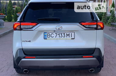 Внедорожник / Кроссовер Toyota RAV4 2021 в Стрые