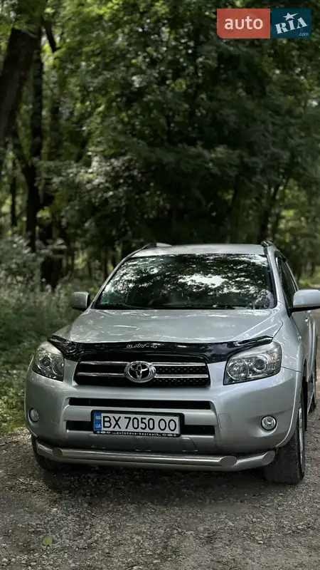 Внедорожник / Кроссовер Toyota RAV4 2006 в 
