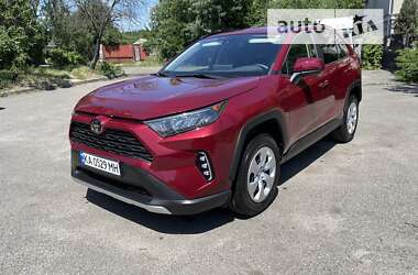 Позашляховик / Кросовер Toyota RAV4 2020 в Києві