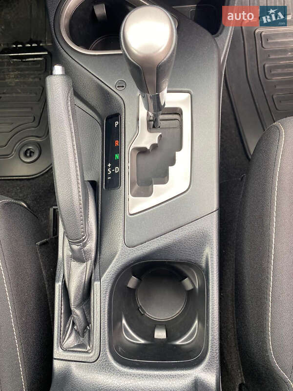 Позашляховик / Кросовер Toyota RAV4 2017 в Лозовій