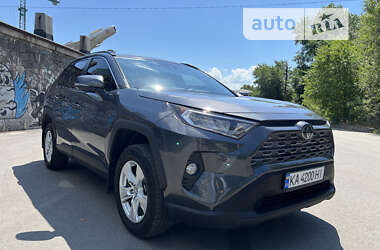 Внедорожник / Кроссовер Toyota RAV4 2019 в Днепре