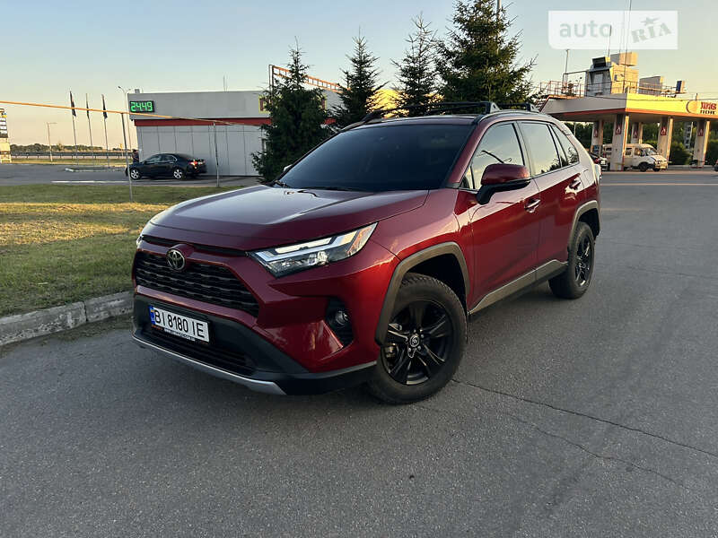 Внедорожник / Кроссовер Toyota RAV4 2022 в Пирятине