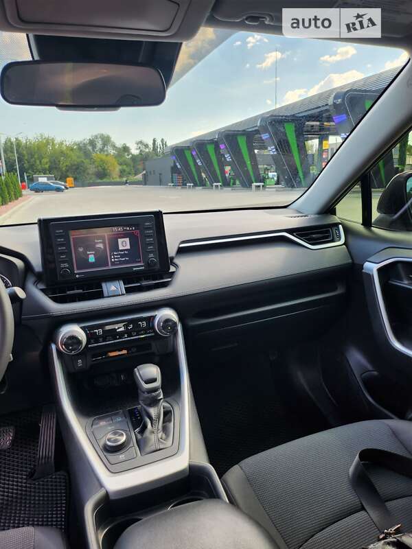 Позашляховик / Кросовер Toyota RAV4 2019 в Одесі