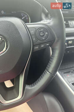 Внедорожник / Кроссовер Toyota RAV4 2020 в Виннице