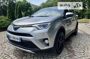 Внедорожник / Кроссовер Toyota RAV4 2017 в Львове