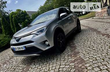 Внедорожник / Кроссовер Toyota RAV4 2017 в Львове