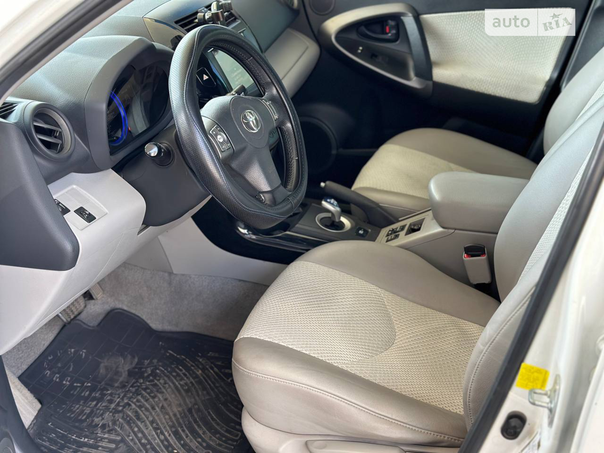 2012 Toyota RAV 4 - мініатюра 10