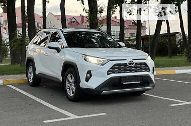 Позашляховик / Кросовер Toyota RAV4 2019 в Києві