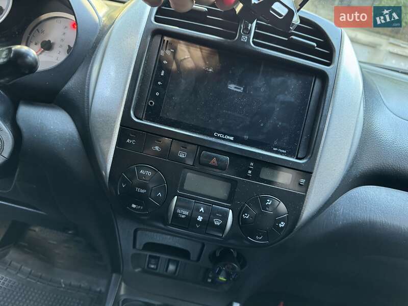 Позашляховик / Кросовер Toyota RAV4 2004 в Одесі