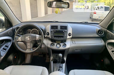 Внедорожник / Кроссовер Toyota RAV4 2008 в Днепре