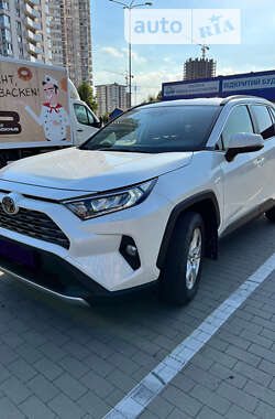 Позашляховик / Кросовер Toyota RAV4 2018 в Києві