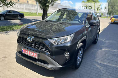 Позашляховик / Кросовер Toyota RAV4 2021 в Києві