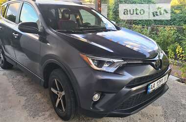 Внедорожник / Кроссовер Toyota RAV4 2018 в Киеве