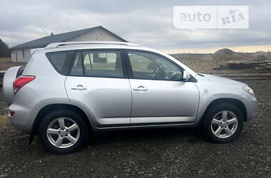 Позашляховик / Кросовер Toyota RAV4 2005 в Луцьку