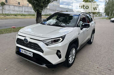 Позашляховик / Кросовер Toyota RAV4 2020 в Києві