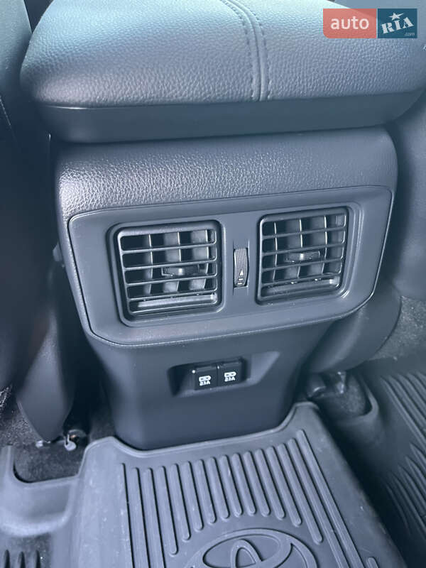 Внедорожник / Кроссовер Toyota RAV4 2021 в Львове