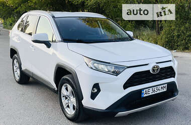 Внедорожник / Кроссовер Toyota RAV4 2020 в Днепре