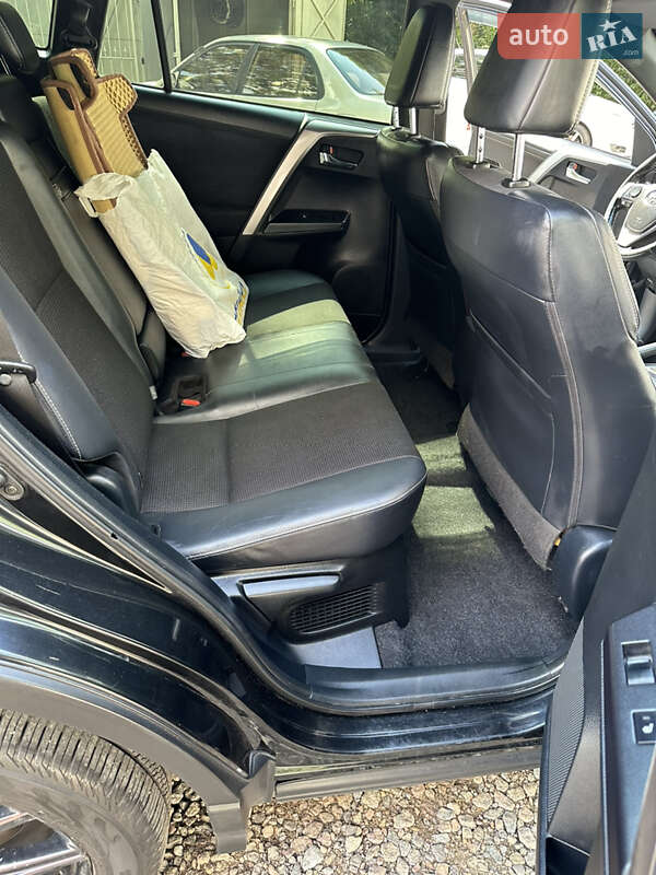 Позашляховик / Кросовер Toyota RAV4 2017 в Одесі