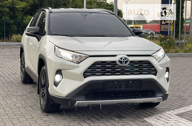 Позашляховик / Кросовер Toyota RAV4 2019 в Дніпрі