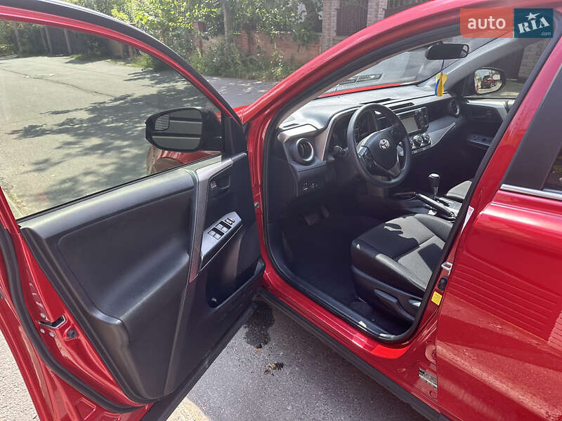 Позашляховик / Кросовер Toyota RAV4 2017 в Івано-Франківську фото 16 Позашляховик / Кросовер Toyota RAV4 2017 в Івано-Франківську