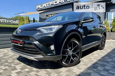 Внедорожник / Кроссовер Toyota RAV4 2017 в Киеве