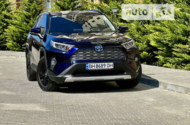 Внедорожник / Кроссовер Toyota RAV4 2021 в Одессе