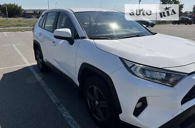 Позашляховик / Кросовер Toyota RAV4 2019 в Києві