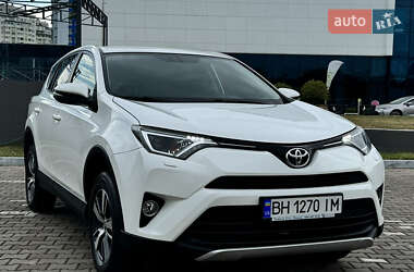 Внедорожник / Кроссовер Toyota RAV4 2016 в Одессе