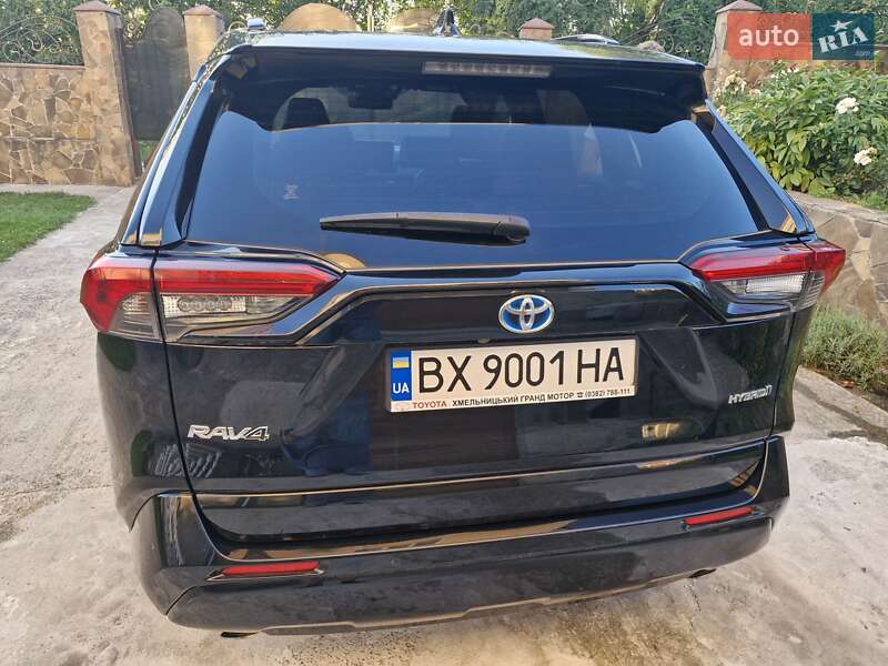 Позашляховик / Кросовер Toyota RAV4 2020 в Хмельницькому фото 5 Позашляховик / Кросовер Toyota RAV4 2020 в Хмельницькому