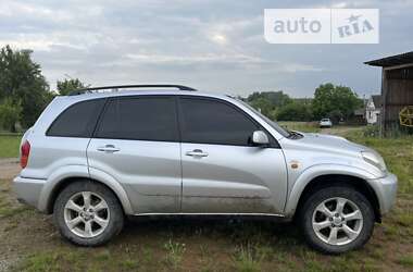 Позашляховик / Кросовер Toyota RAV4 2003 в Рівному