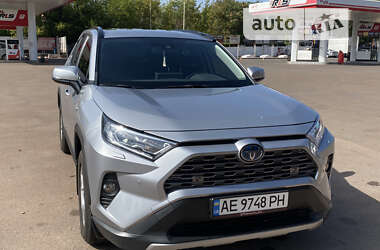 Внедорожник / Кроссовер Toyota RAV4 2021 в Кривом Роге