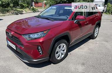 Внедорожник / Кроссовер Toyota RAV4 2020 в Киеве