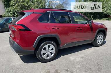 Внедорожник / Кроссовер Toyota RAV4 2020 в Киеве