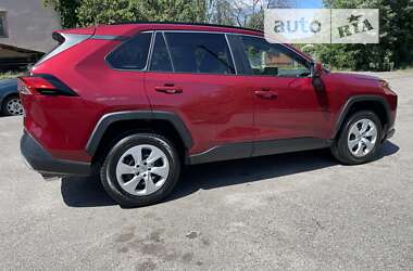 Внедорожник / Кроссовер Toyota RAV4 2020 в Киеве