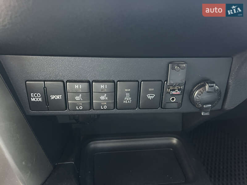 Позашляховик / Кросовер Toyota RAV4 2015 в Хусті фото 14 Позашляховик / Кросовер Toyota RAV4 2015 в Хусті